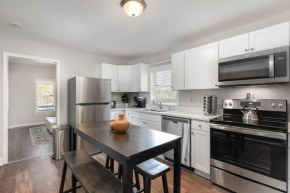 Downtown home! Walk to Bulls Stadium, DPAC & food